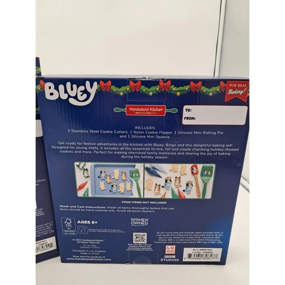 Bleuy‎ Youth Apron And Oven Mitts And Bluey Holiday Baking Set-5 Piece